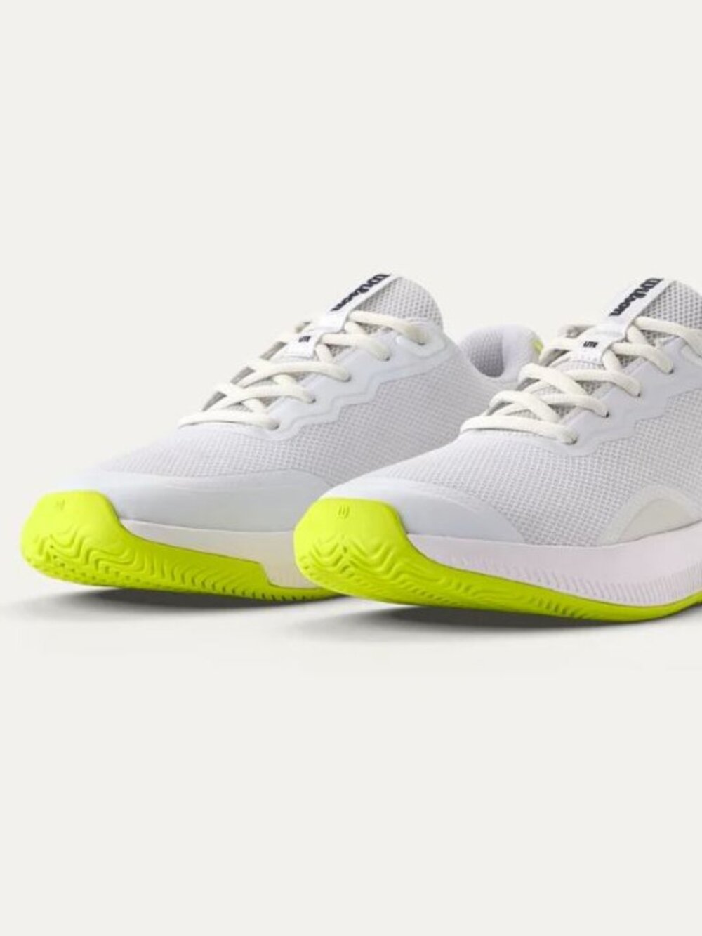 Wilson Women's White Intrigue Lite OZ Tennis Shoes Athletic Sneakers Size 8.5 - Picture 2 of 9